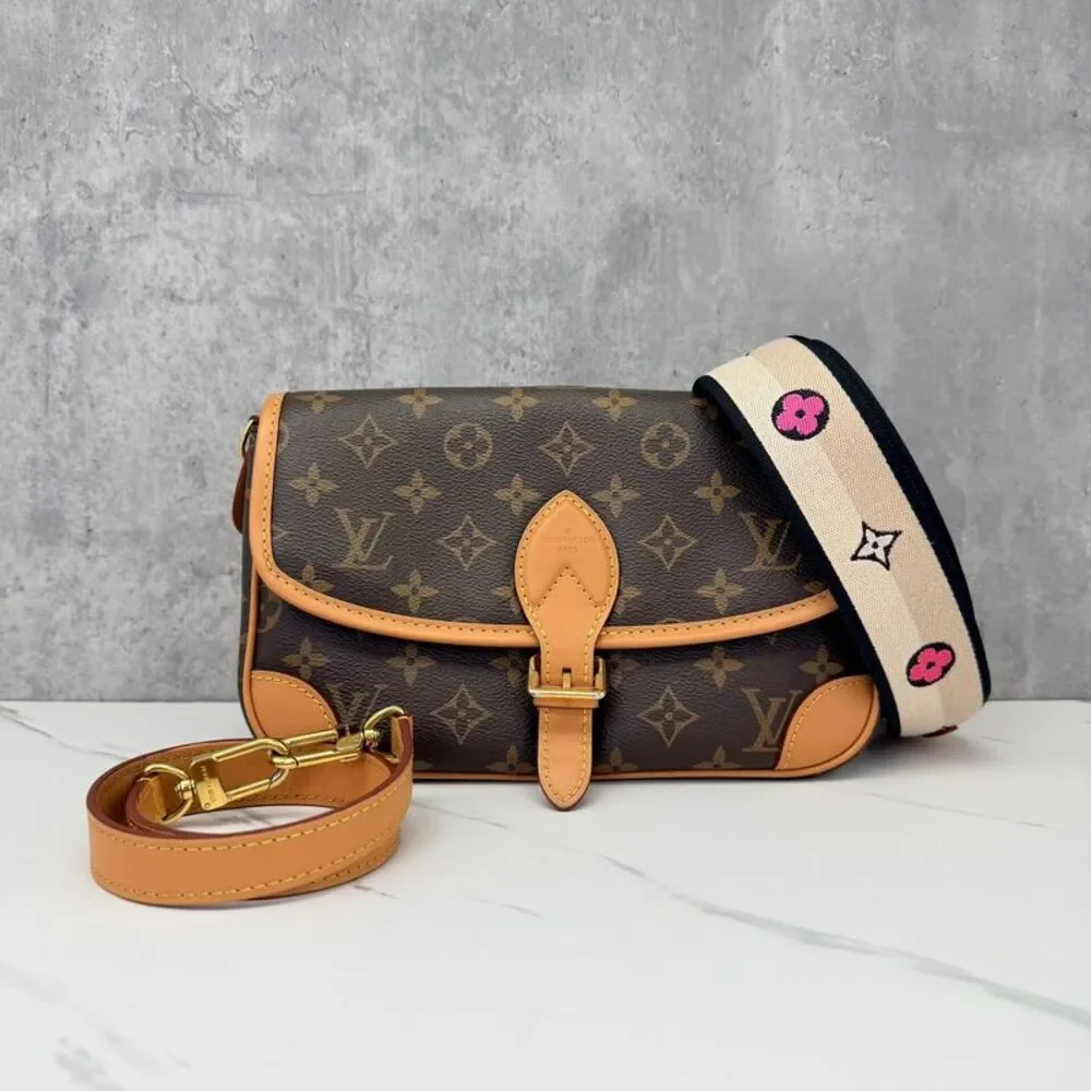 Louis Vuitton Women Pre-Loved Bag Very Good Condition